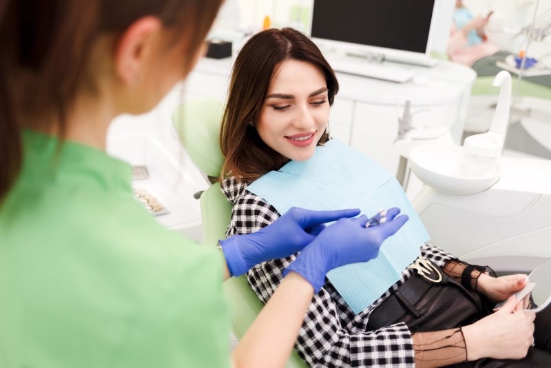 5 Signs It’s Time to Replace Your Veneers